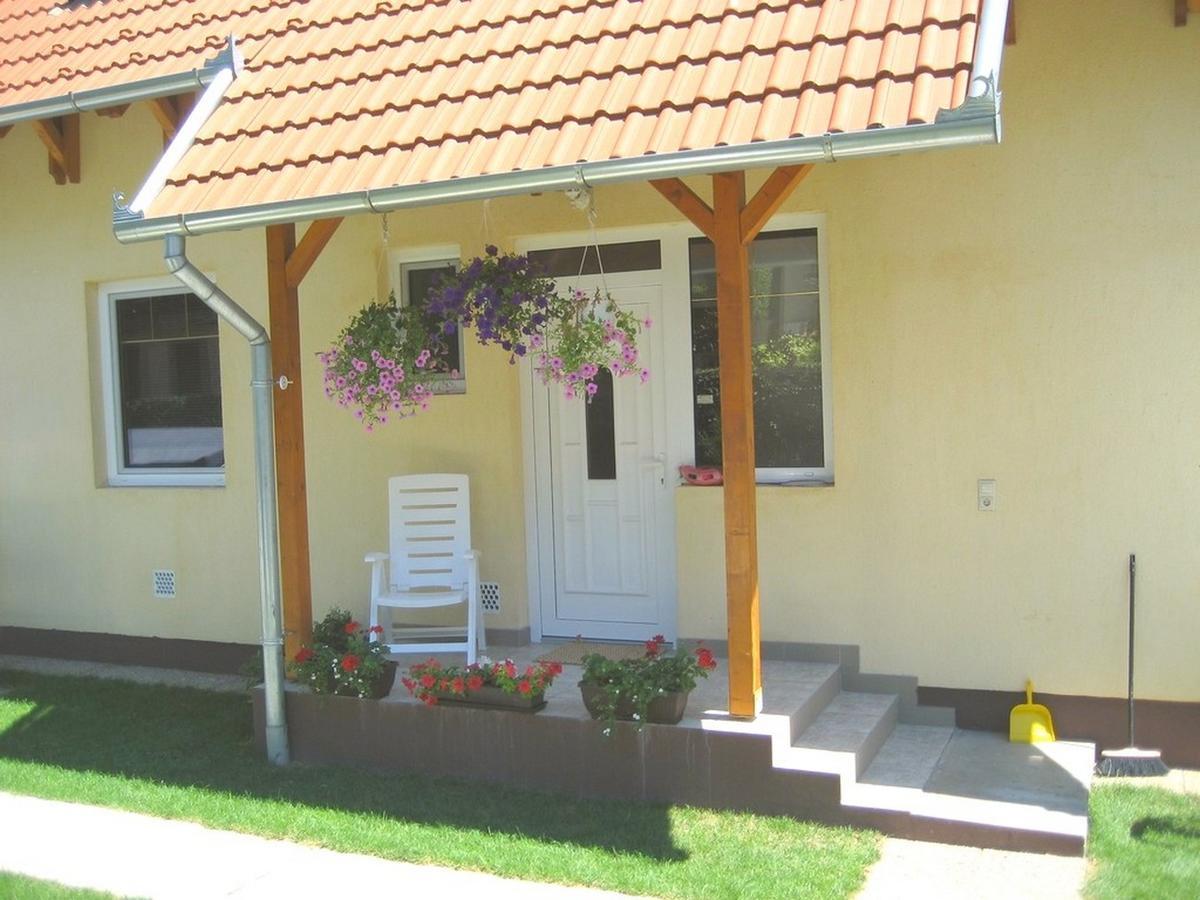 Lala Apartmanok Balatonboglár エクステリア 写真