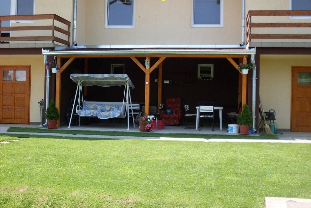 Lala Apartmanok Balatonboglár エクステリア 写真