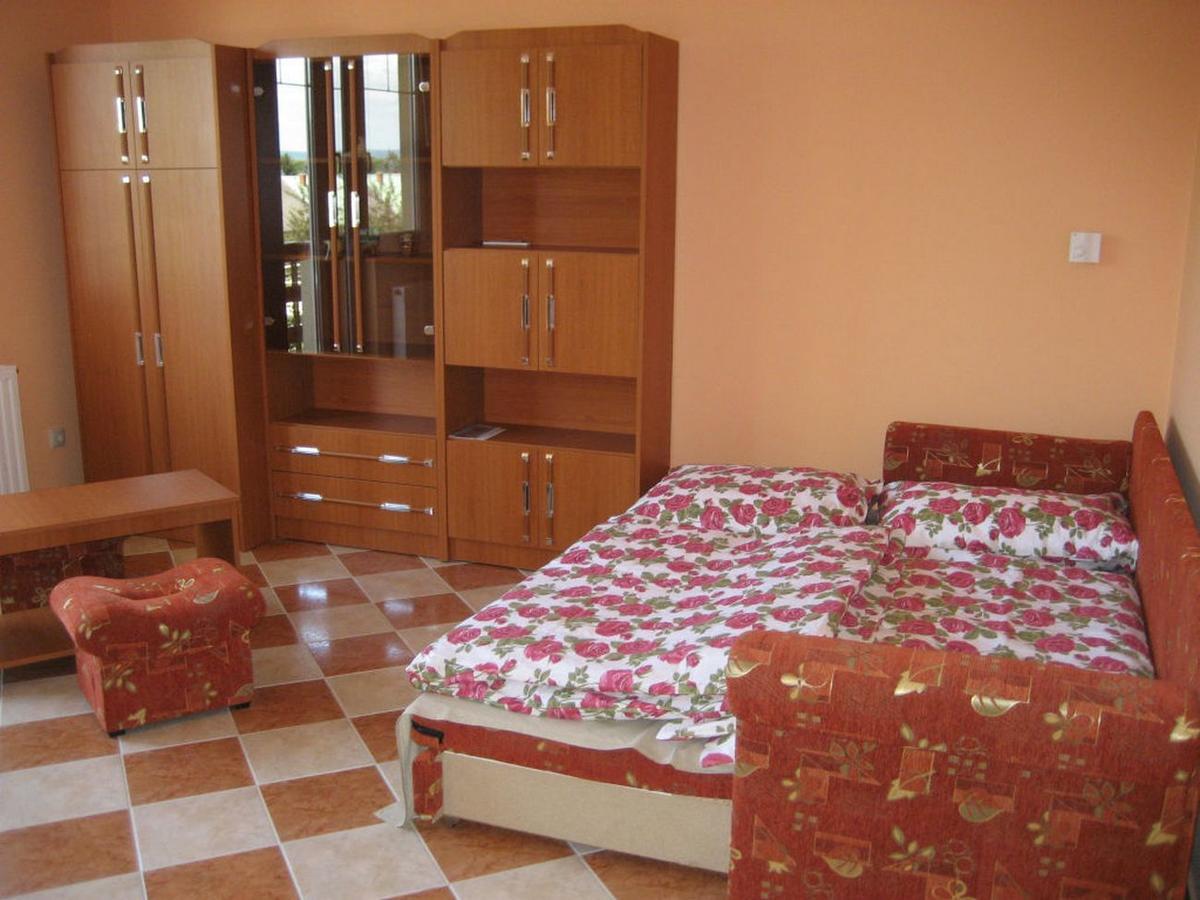Lala Apartmanok Balatonboglár エクステリア 写真